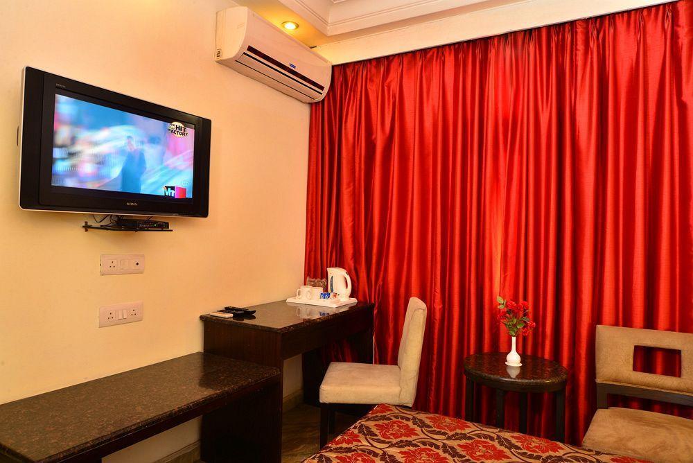 Hotel Shanti Palace West Patel Nagar New Delhi Ngoại thất bức ảnh